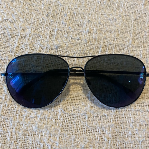 COPY - CHANEL DARK BLUE PILOT SUNGLASSES - Picture 1 of 7